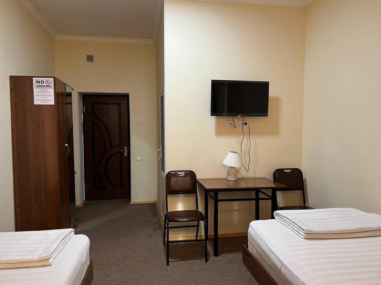 Orom Hotel Fergana Exteriér fotografie