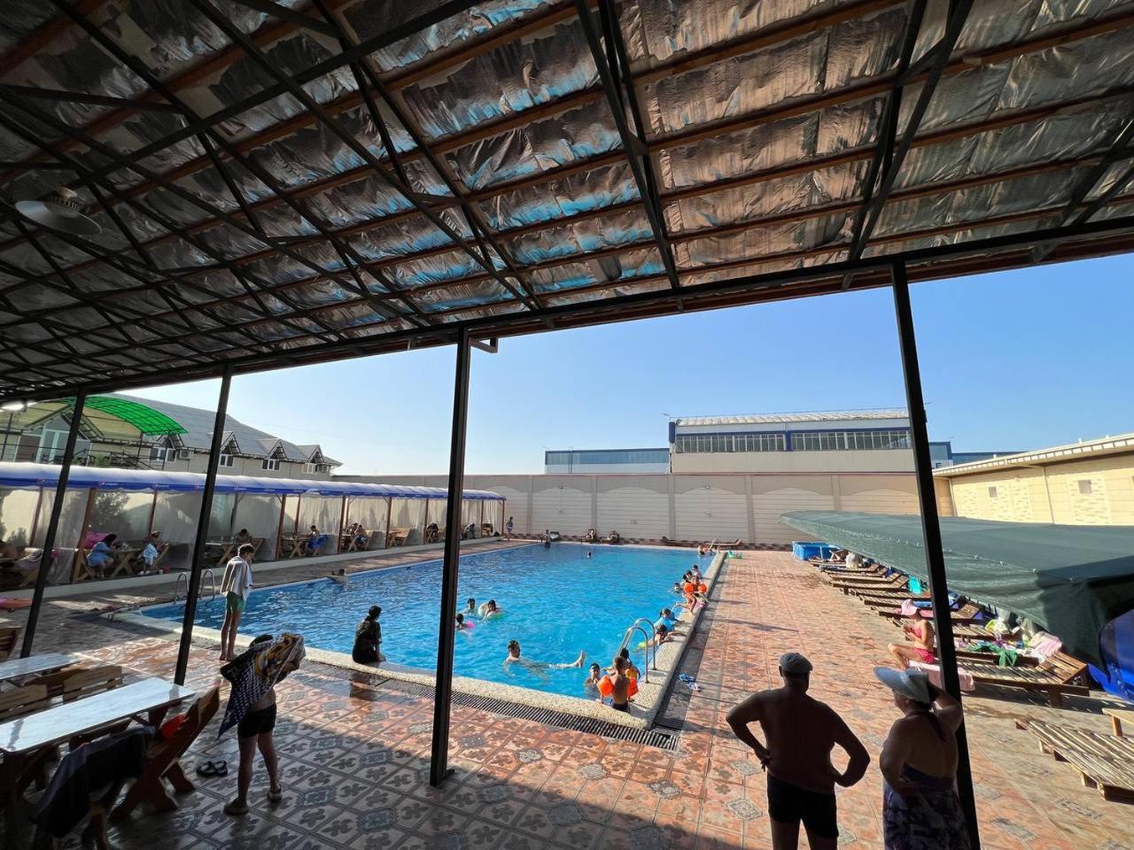 Orom Hotel Fergana Exteriér fotografie