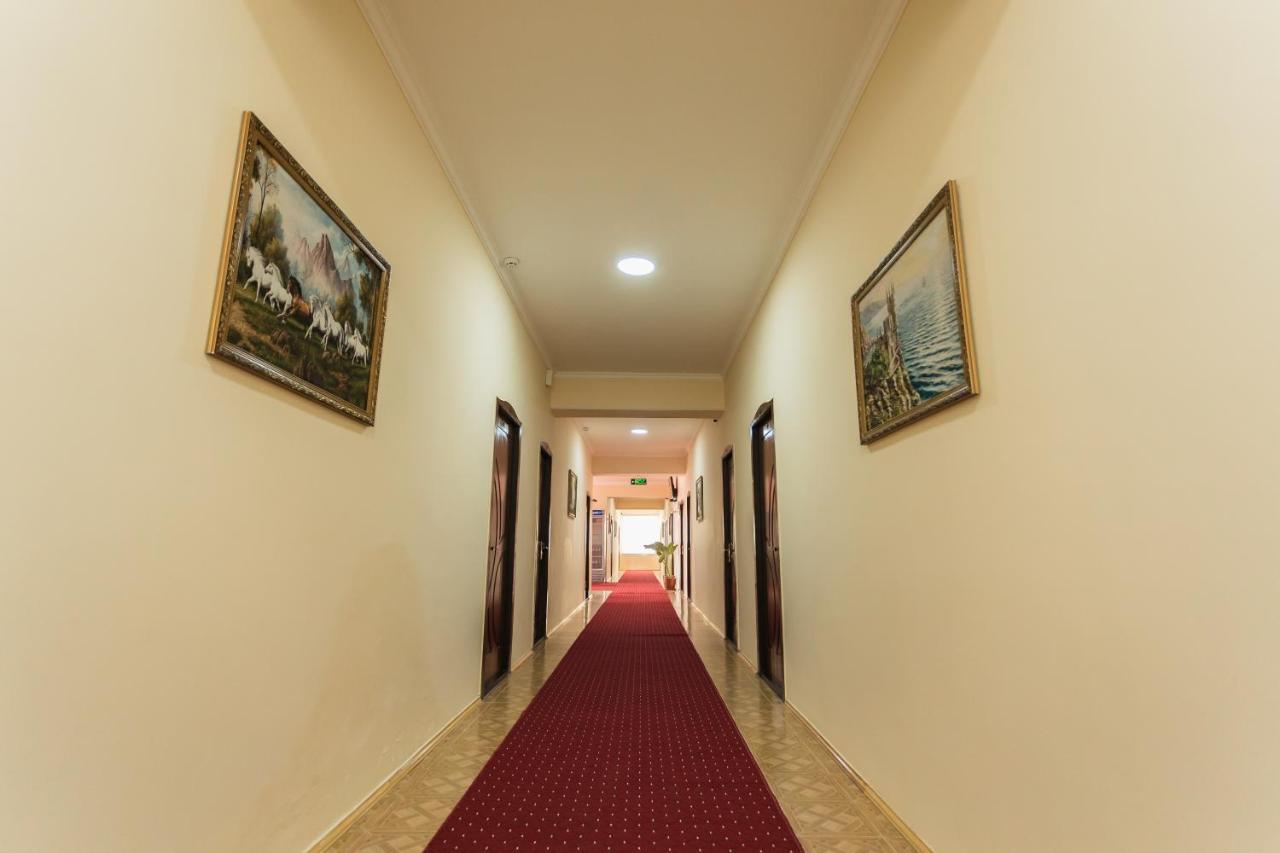 Orom Hotel Fergana Exteriér fotografie