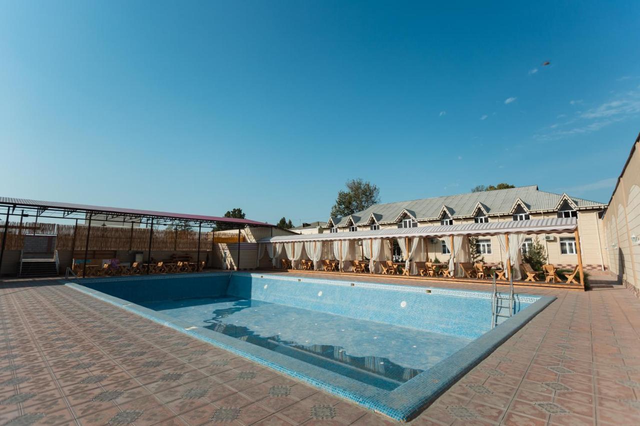 Orom Hotel Fergana Exteriér fotografie