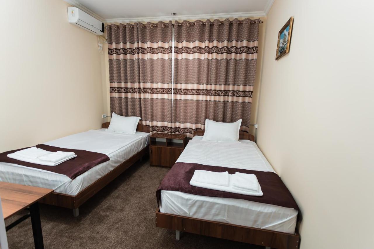 Orom Hotel Fergana Exteriér fotografie